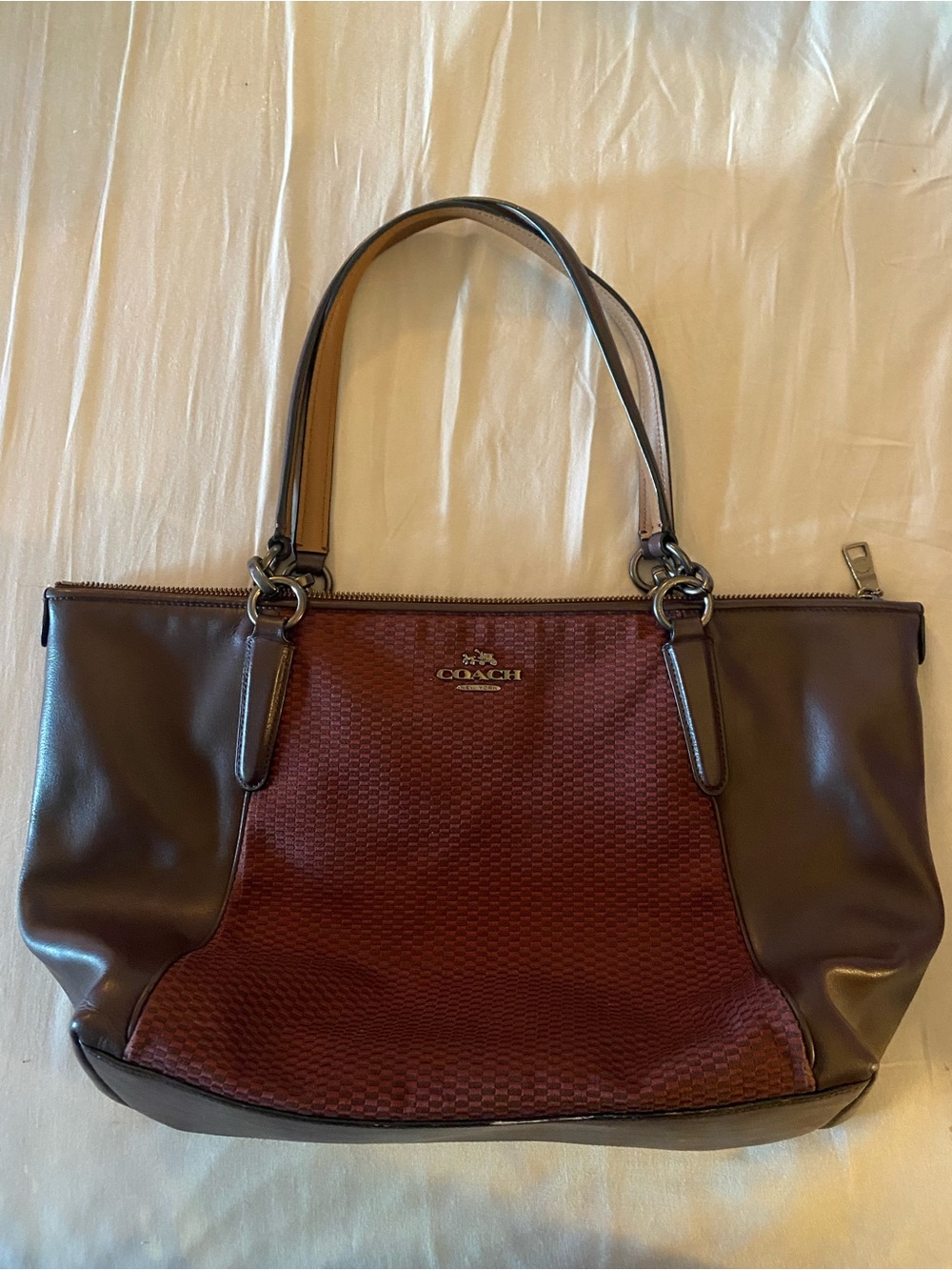 Coach Signature / Op Art Fabric & Leather Tote